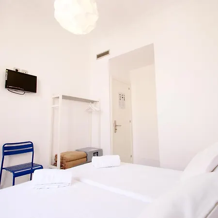 Express By Gaiarooms Guest house Barcelona